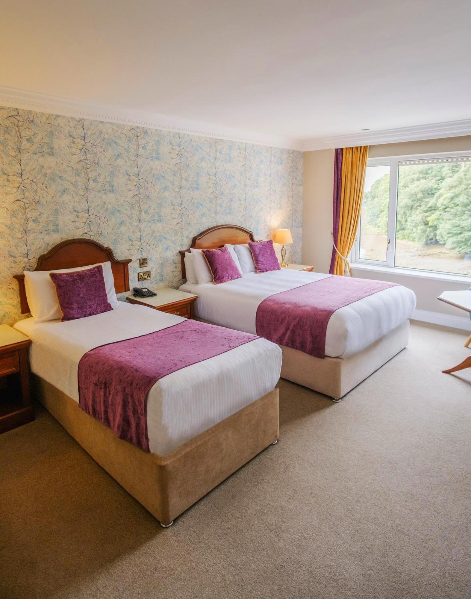 Central Hotel Donegal Donegal Town Bagian luar foto