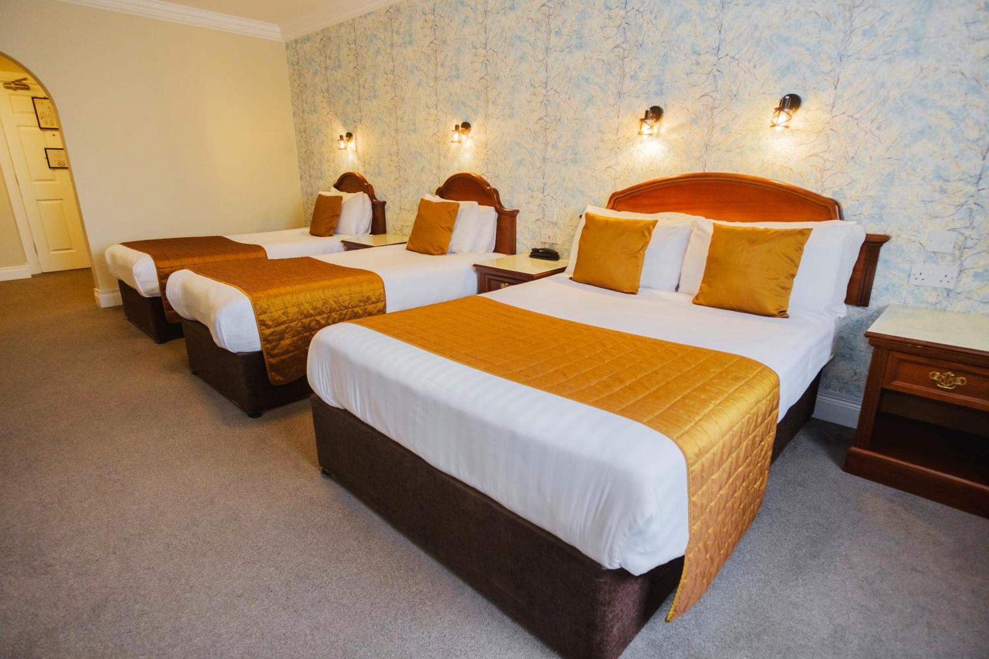 Central Hotel Donegal Donegal Town Bagian luar foto